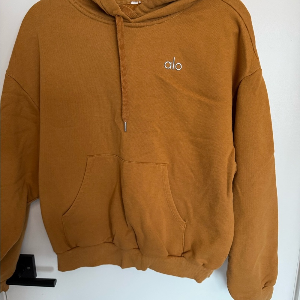 ALO Yoga Women’s Tan Hoodie and Sweatpants